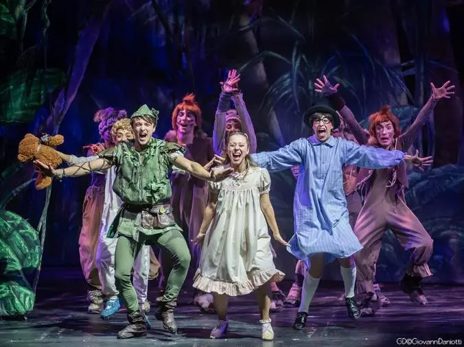 images Al Politeama di Catanzaro arriva "Peter Pan il musical": magico show con le canzoni di Bennato