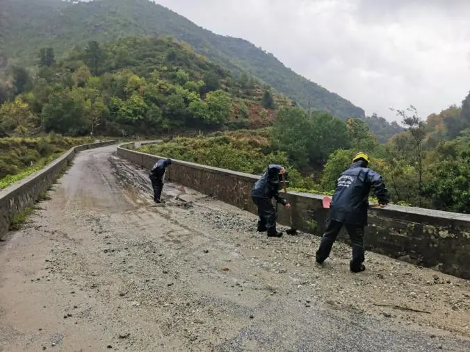 Maltempo, volontari di ProCiv "Angeli della Sila" in azione tra Taverna e Sorbo  