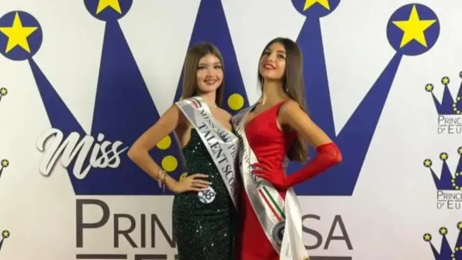 Le calabresi Malena e Chiara premiate a Roma durante la finale nazionale di Miss Principessa d'Europa