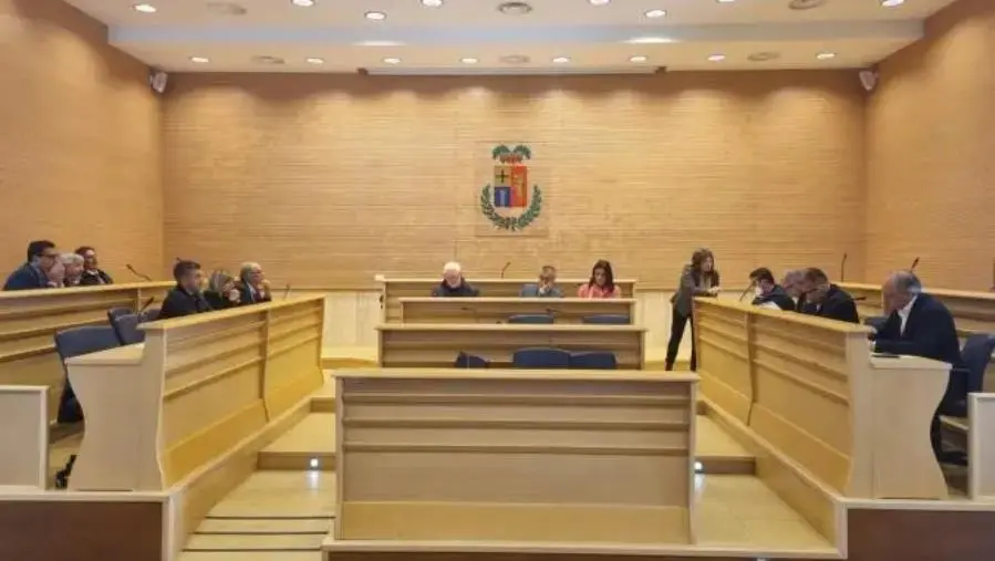 Provincia di Vibo, con 7 voti favorevoli e 4 contrari passa in Consiglio il Bilancio di previsione