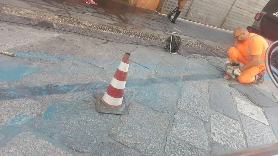 Strisce blu "sbilenche" in centro a Catanzaro: Amc chiede i danni 