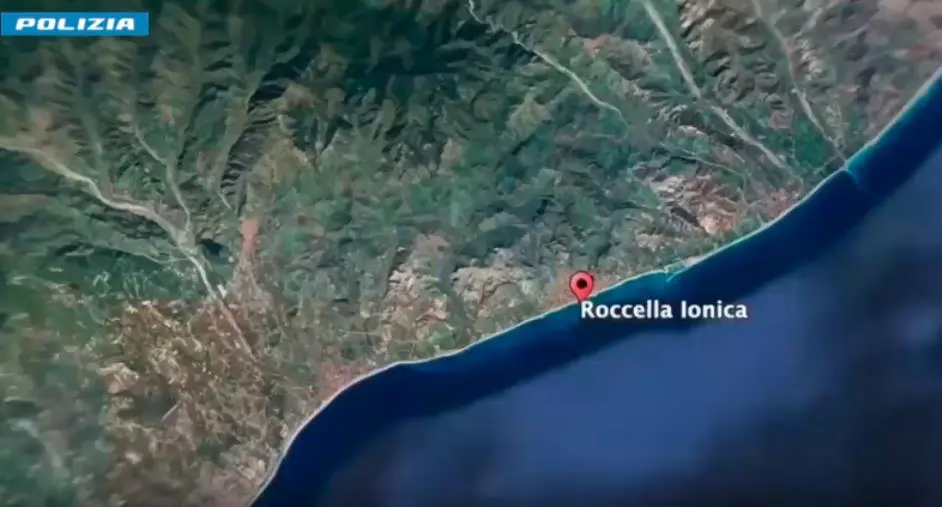 Migranti, scoperta una rete di trafficanti: 25 arresti e 43 indagati