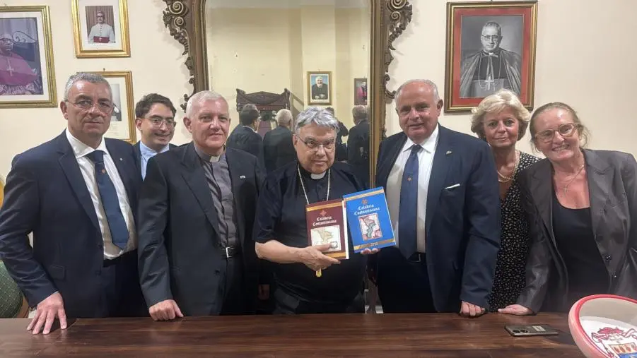 La delegazione calabrese dell’Ordine Costantiniano di San Giorgio in visita al Cardinale Marcello Semeraro