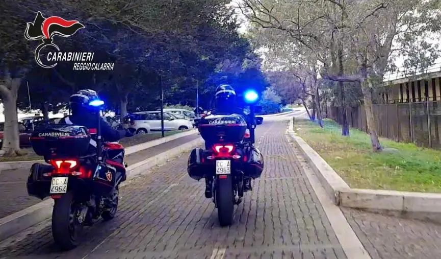 Reggio, sgominata banda di ladri di auto e in appartamento: 6 arresti  