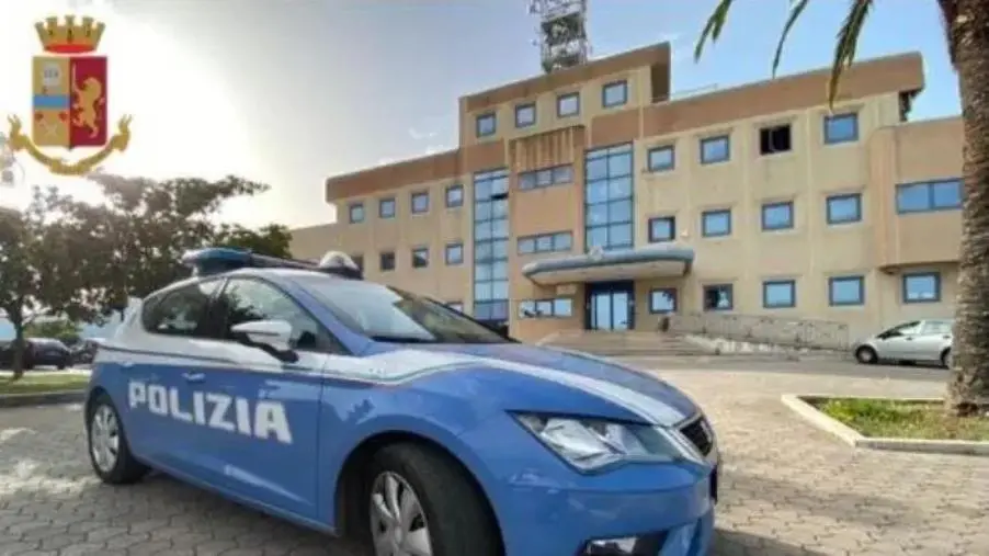 Aggredirono la troupe durante un servizio televisivo a Lamezia: denunciati 