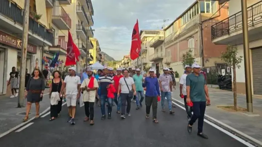 A Campora la Festa dei Popoli, qui 800 lavoratori stranieri lavorano regolarmente e vivono il territorio