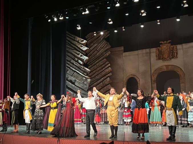 images Catanzaro, tripudio di emozioni per l'opera di Bizet di scena ieri al Politeama: ma se Carmen, invece, non morisse?