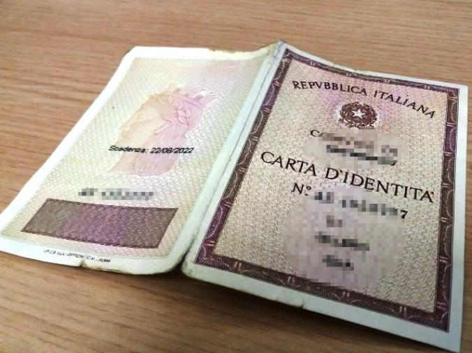Carta d'identità da rinnovare, Iemma e Arcuri: "I cittadini riceveranno un avviso tramite app Io"