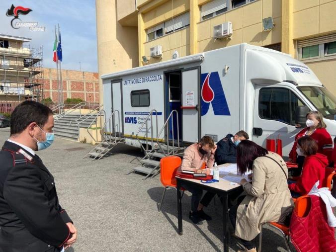 I carabinieri di Cirò Marina diventano donatori di sangue 