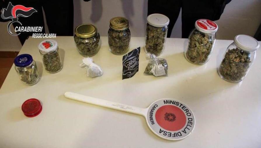 In manette in provincia di Reggio Calabria due persone con oltre 200 grammi di marijuana e 2 chili di cocaina 