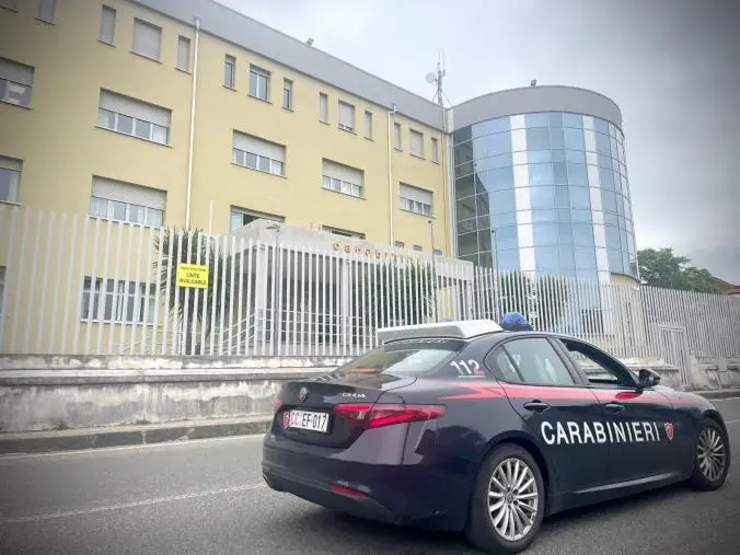 Lamezia, due coltellate alla schiena dopo una lite: arrestato un 21enne