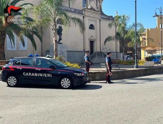 Reggio, ancora truffe ad anziani con tecnica del finto Carabiniere: denunciata una donna