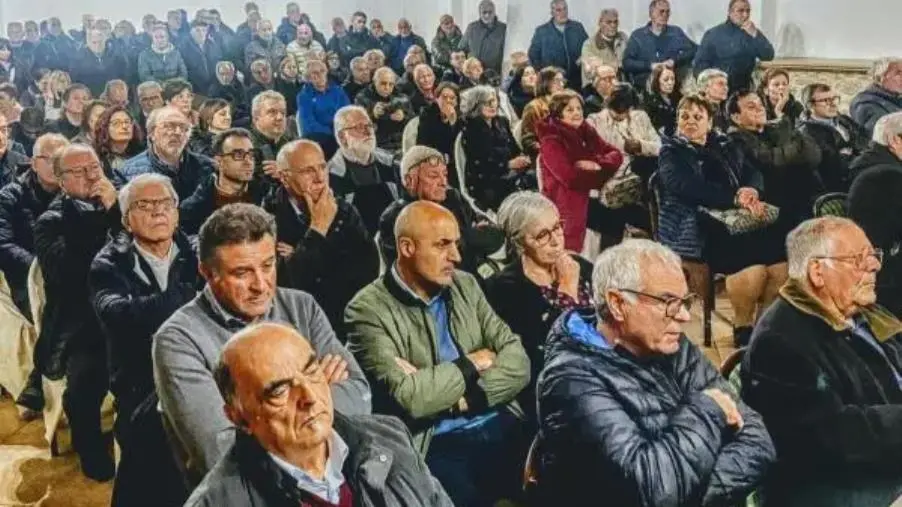 Clima politico teso a San Giovanni in Fiore: Oliverio critica Succurro e la gestione del Comune