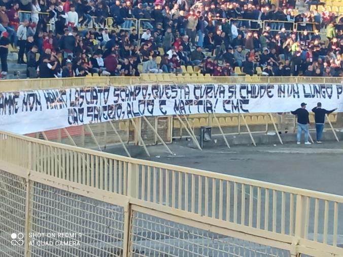 Catanzaro, il Ceravolo in raccoglimento per i tre giovani morti nel rogo (VIDEO)