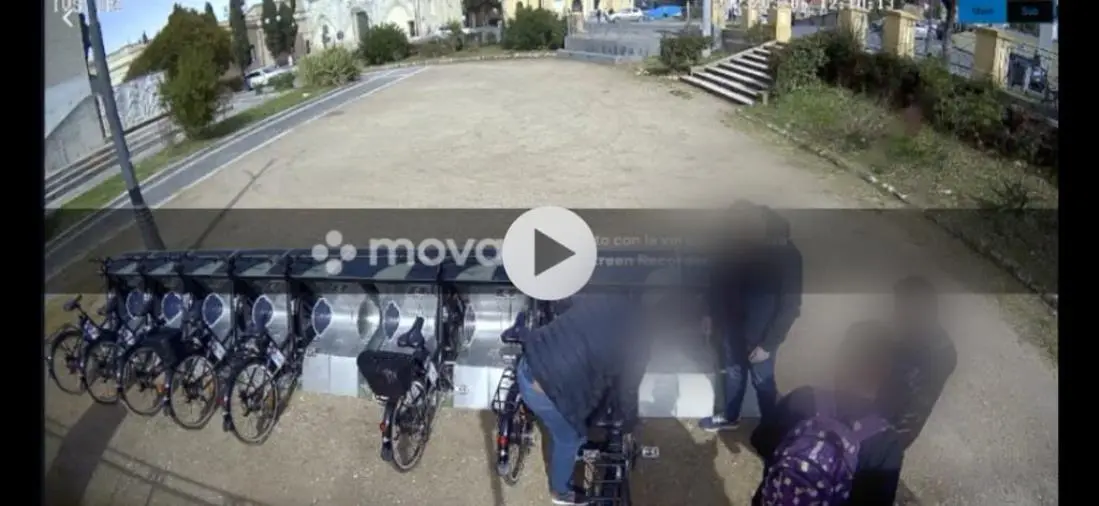 images Vibo Valentia, danneggiata la ciclo stazione del bike sharing