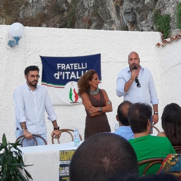 Stalettì, Fratelli d'Italia comincia la raccolta delle firme per dire no al “governo salva poltrone"