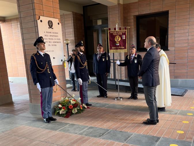 images La Polizia festeggia San Michele, conferite medaglie di commiato al personale in congedo