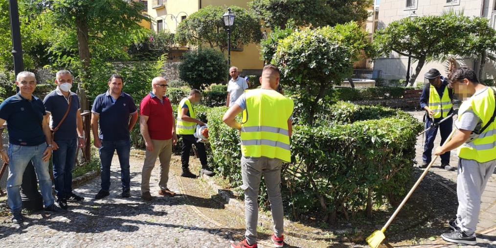 images Al via in villa Margherita i tirocini degli ospiti della Comunità per minori per la cura del verde pubblico