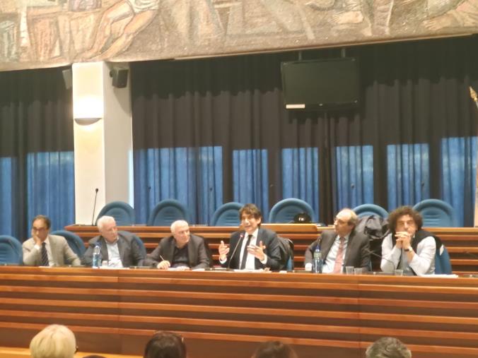 images REGIONALI. Forum Terzo Settore, Aiello: "Il problema è la qualità della spesa". Tansi: "La burocrazia è una forma legalizzata per chiedere tangenti"