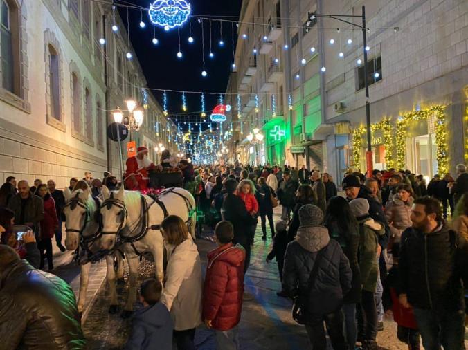 images "Sarà tre volte Natale", oggi a passeggio nel centro storico di Catanzaro tra mercatini e animazione 