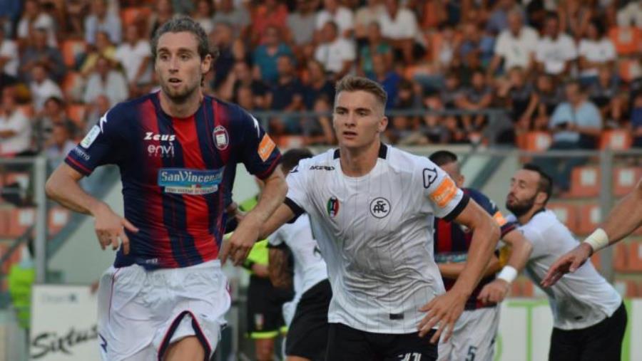 images Serie B: allo Scida Crotone sconfitto dallo Spezia per 2-1