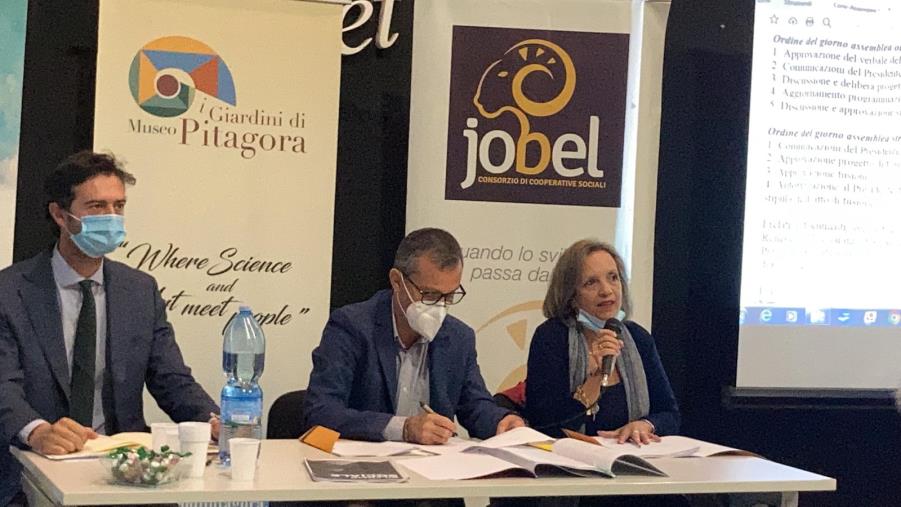 Volontariato. Il CSV di Crotone approva la fusione con Catanzaro e Vibo Valentia per dare vita al CSV Calabria Centro