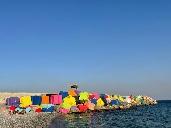 images Lobello e Polimeni: "Completato il restauro dei cubi colorati di Sirelli al Porto di Catanzaro"