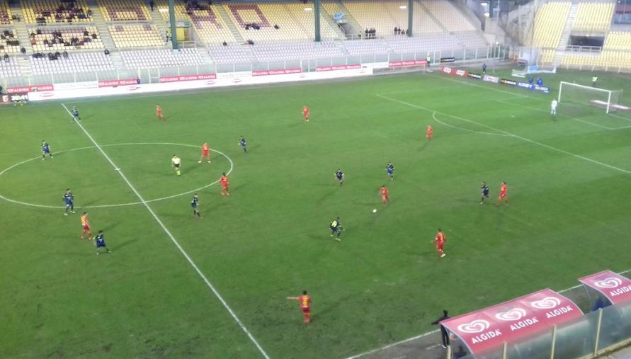 images Us Catanzaro1929, in Coppa la gara unica contro il Catania al Ceravolo