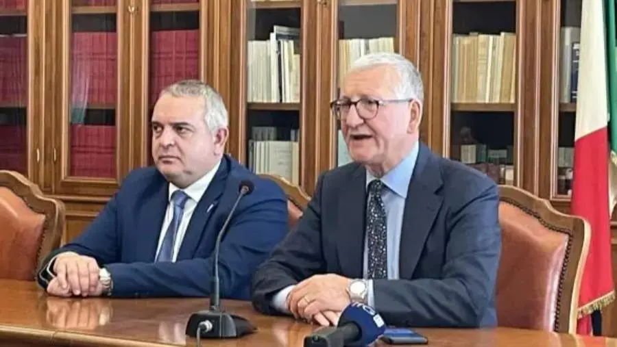 Catanzaro, Castrese De Rosa si presenta alla città: “Sarò il prefetto del dialogo e dell'ascolto”