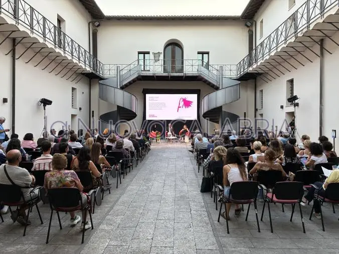 Catanzaro Contemporanea: il debutto è un successo tra videoarte, pensiero curatoriale e artecinema
