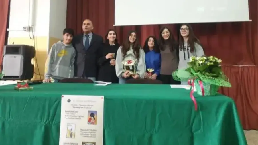 Gli Studenti dell'Ic Nord Est Manzoni di Catanzaro vincitori dei Giochi matematici d'Autunno