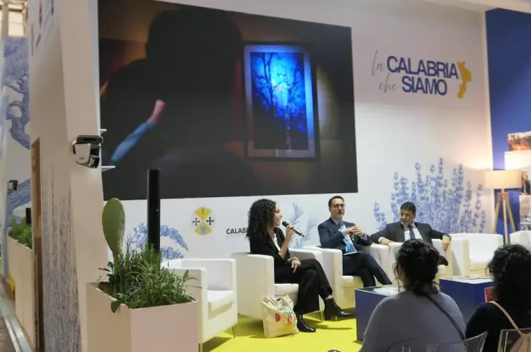 Salone del libro a Torino, dopo un anno di pausa torna l’Hyle Book Festival per promuovere la bellezza del Parco della Sila