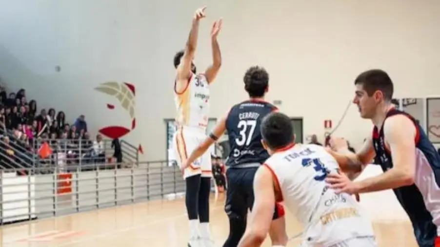 images Catanzaro, Basket Academy si rialza con orgoglio vincendo lo scontro diretto con Canosa 77-70