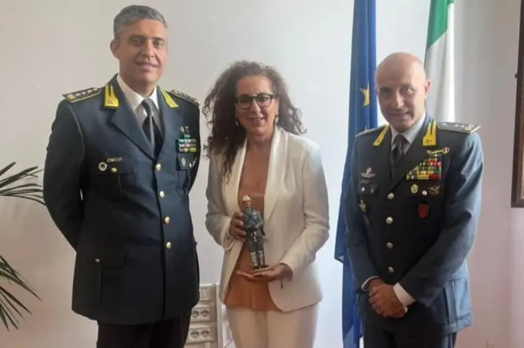 images Catanzaro, Wanda Ferro in visita al Comando Provinciale della Guardia di Finanza