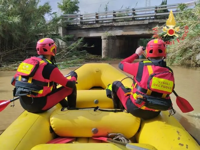 Il maltempo paralizza il Lametino: strade allagate, comuni e frazioni isolati (FOTO e VIDEO) 