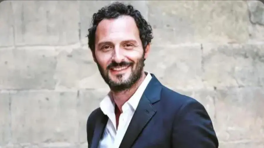 images Ama Calabria, in scena a Catanzaro e Lamezia “Pirandello Pulp” con Fabio Troiano: l’intervista
