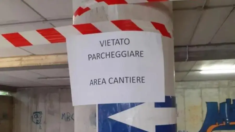 images Ospedale Pugliese, meno parcheggi per i dipendenti: sale la rabbia per il nuovo cantiere 