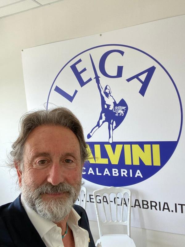 Sanità. D’Alessandro (Lega): “A Vibo ambulanze ed ecografi a noleggio: una vergogna”