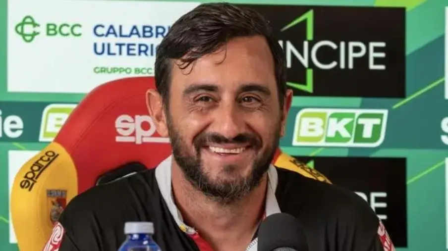 Aquilani alla vigilia di Catanzaro-Carrarese: “La squadra è motivata, servirà una gara seria”