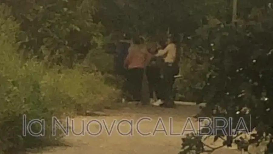 Catanzaro, tentano di occupare un’abitazione: intervento della Polizia