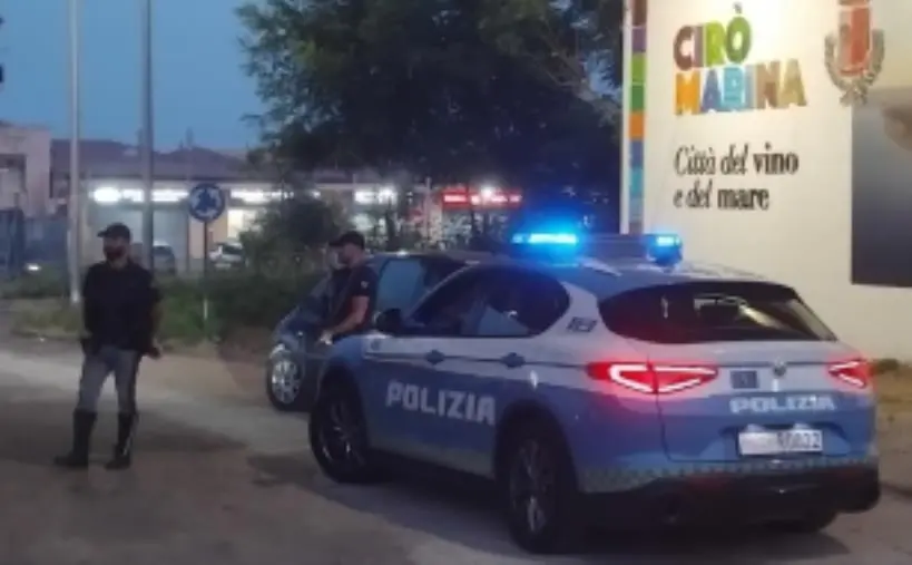 Crotone, controlli e sanzioni sulla movida e delle località turistiche  