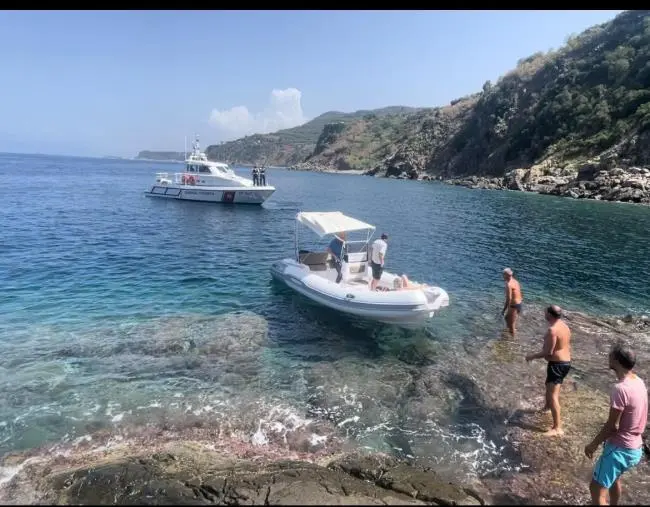 images Colto da malore sul litorale di Palmi: tratto in salvo via mare dalla Capitaneria un 69enne