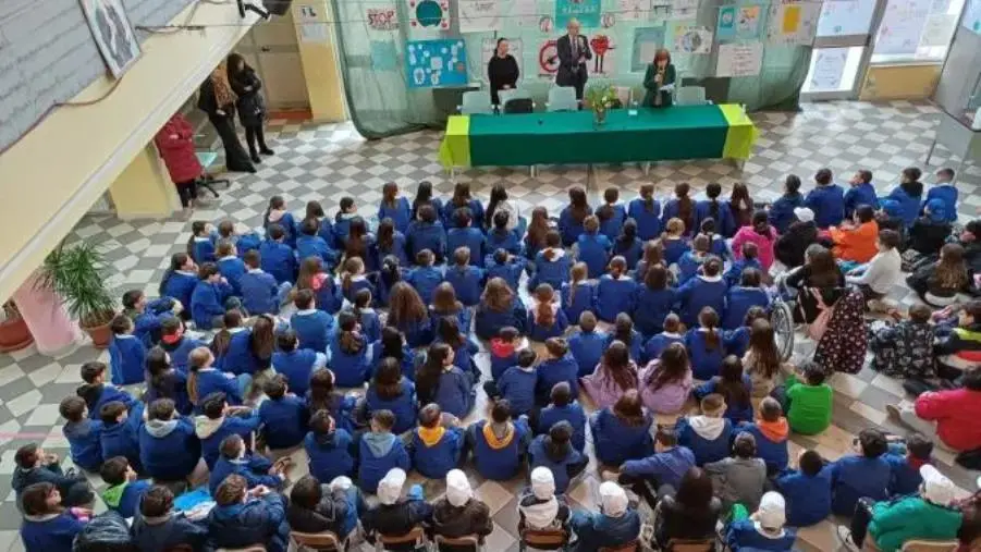 images Lotta al bullismo, incontro di sensibilizzazione al Comprensivo 'Ardito Don Bosco' di Lamezia  