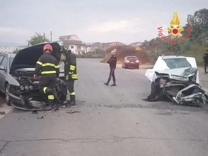 images Scontro tra 2 auto nel Cosentino: un morto e un ferito