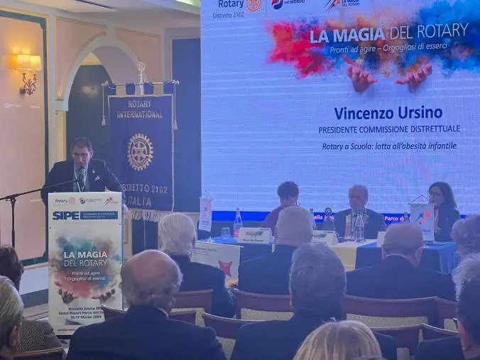 Emergenza Obesità Infantile: Il Rotary Distretto 2102 Scende in Campo con la Formazione e il Progetto "Rotary a Scuola"