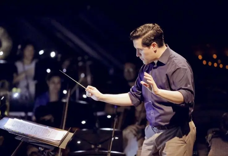 La bacchetta internazionale di Felipe Tristan per il concerto “Passione e spirito” al Teatro Politeama di Catanzaro
