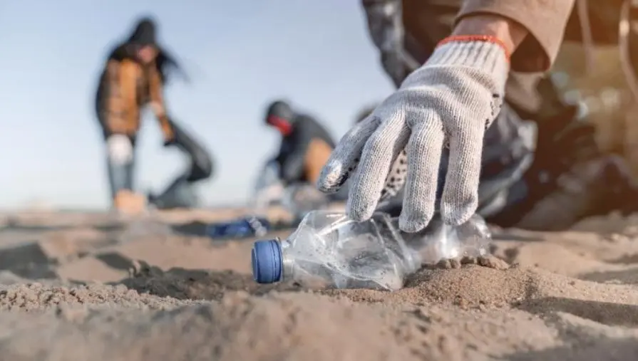 Pulizia spiagge, pubblicato l'avviso per l'erogazione dei contributi ai Comuni costieri