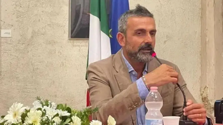 Legge scioglimento comuni, Macrì (ex sindaco Tropea): “Sindaci calabresi devono difendersi anche dallo Stato”