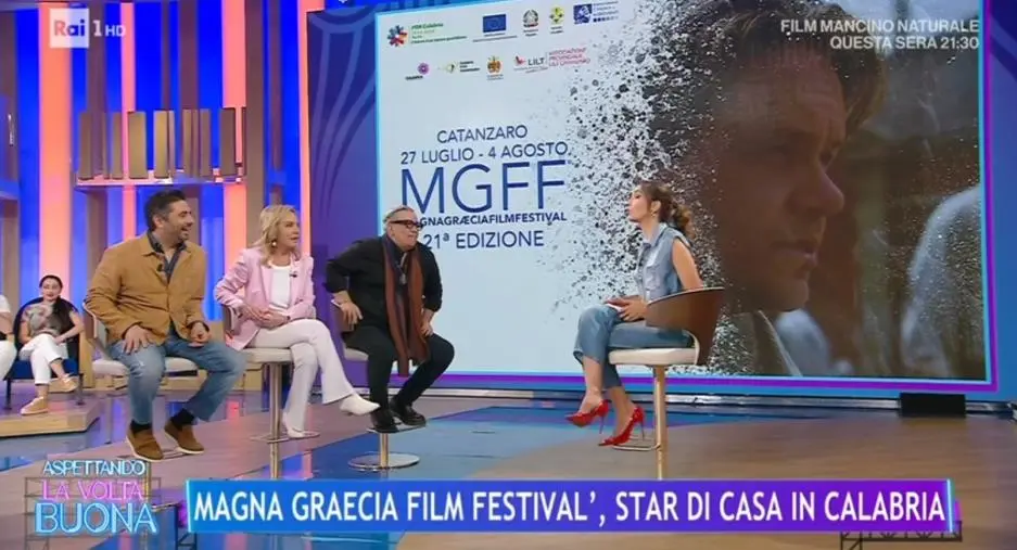 images Gianvito Casadonte da Caterina Balivo su Rai 1 presenta il Magna Graecia Film Festival e Tim Robbins