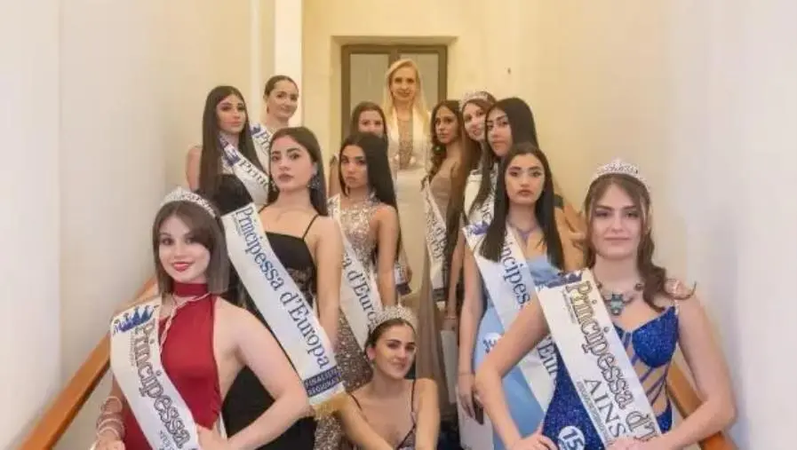 Miss Principessa d’Europa, reginette la reggina Ilary Agostino e la girifalcese Doris Signorello